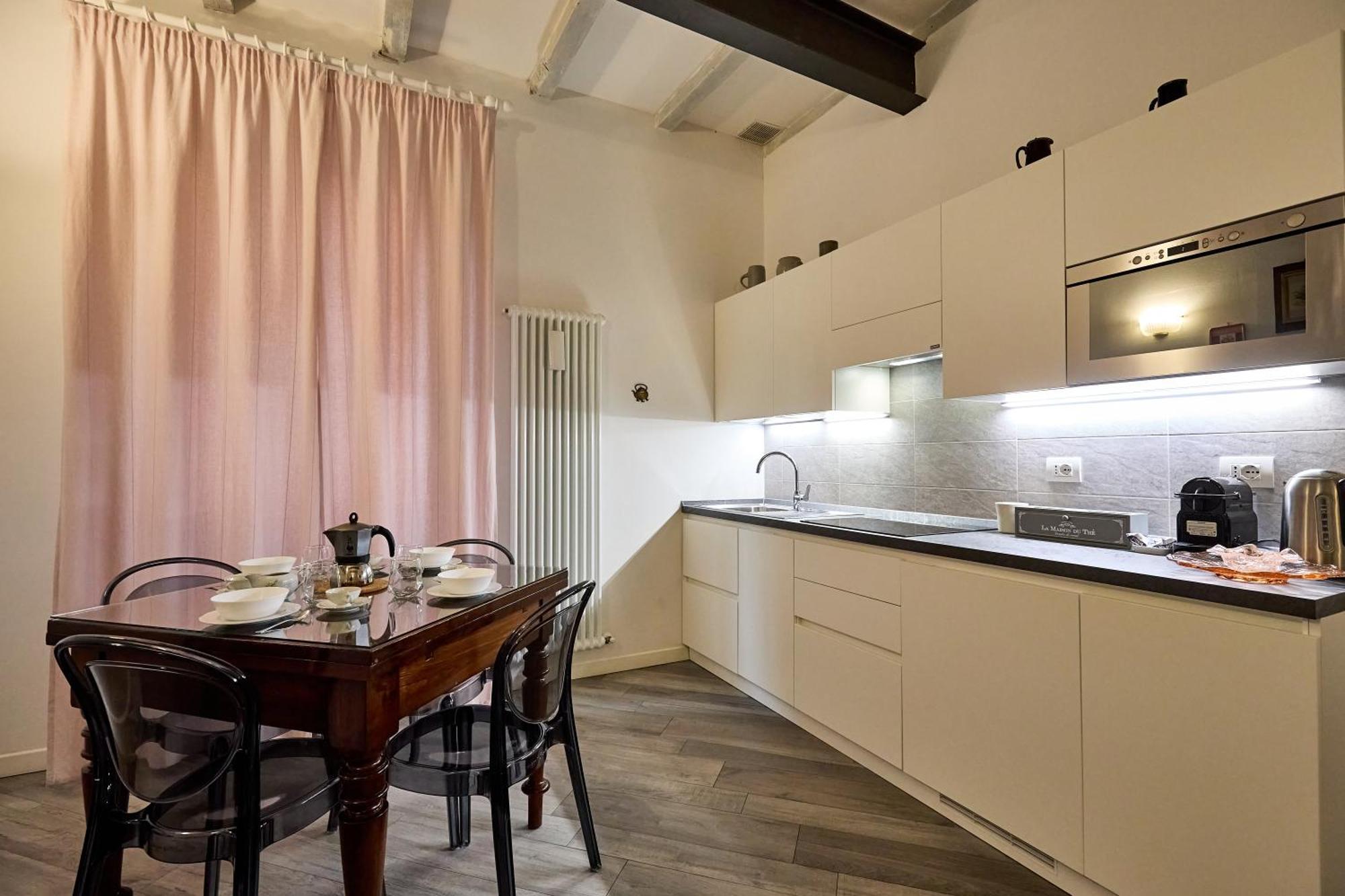 La Torre Lunga -Smart Working- 150 M Dalle-From Due Torri-Two Towers Μπολόνια Εξωτερικό φωτογραφία
