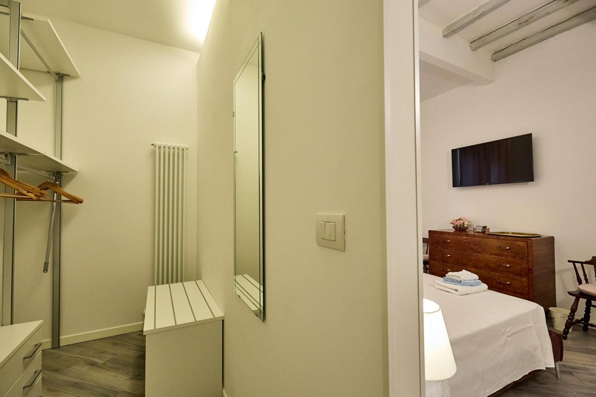 La Torre Lunga -Smart Working- 150 M Dalle-From Due Torri-Two Towers Μπολόνια Εξωτερικό φωτογραφία
