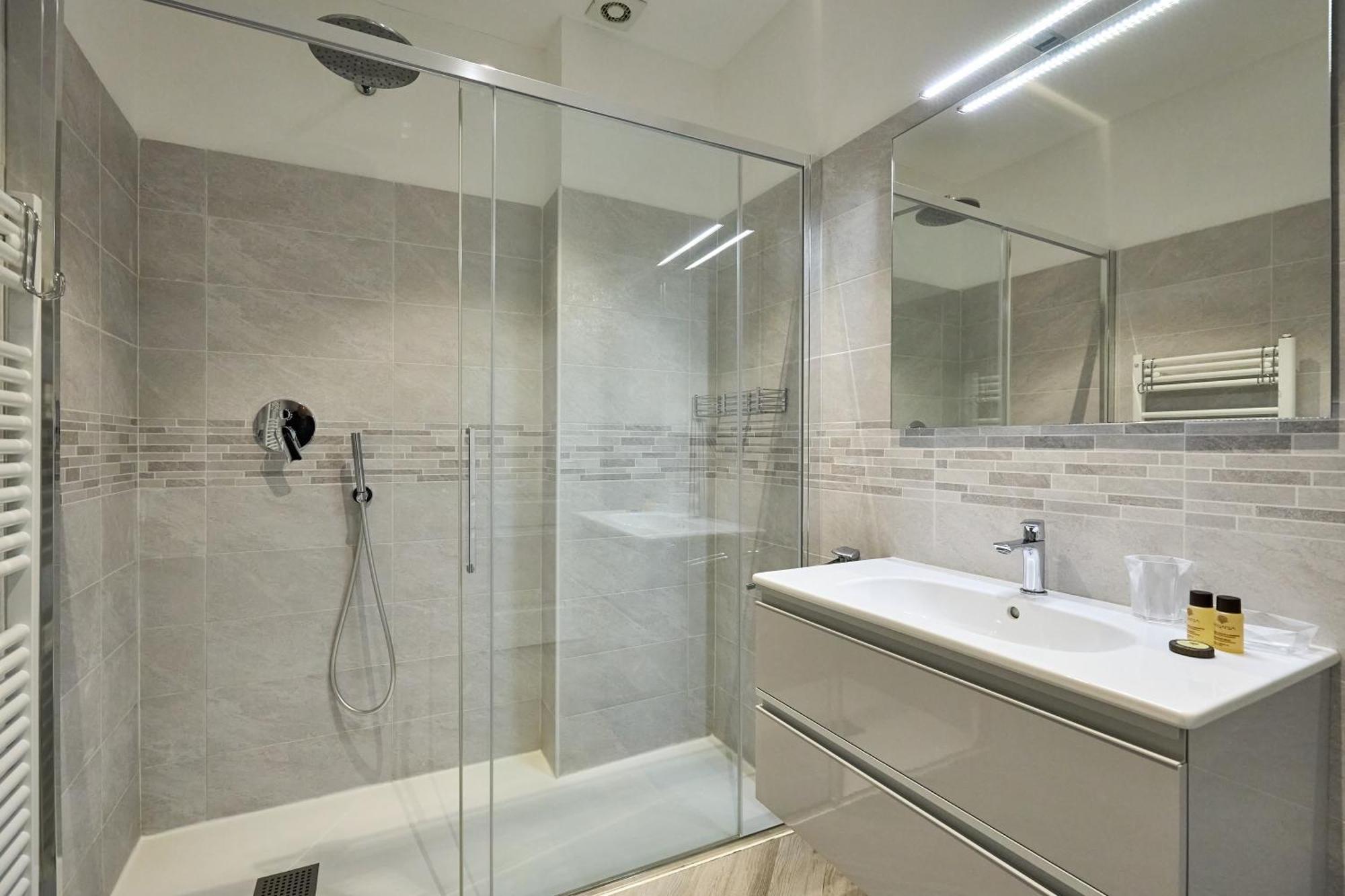 La Torre Lunga -Smart Working- 150 M Dalle-From Due Torri-Two Towers Μπολόνια Εξωτερικό φωτογραφία